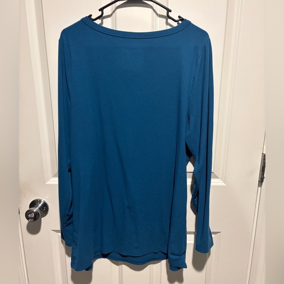 Torrid: Ribbed V-Neck Top - Picture 7 of 7